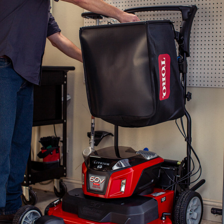Toro 60V MAX* 30 in. (76 cm) eTimeMaster® Personal Pace® Auto-Drive Lawn Mower - (2) 10.0Ah Batteries/Chargers Included (21491)