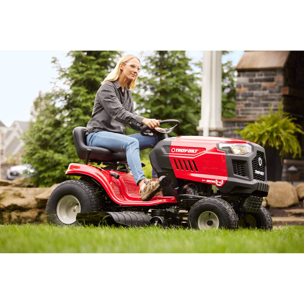 Bronco 46T - 547cc Single Troy-Bilt 46 in. Stamped Deck
